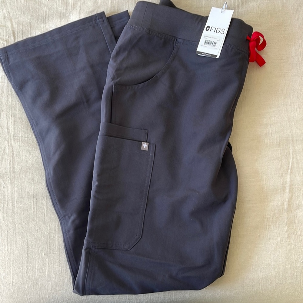 Figs Womens Kade Cargo Scrub Pants